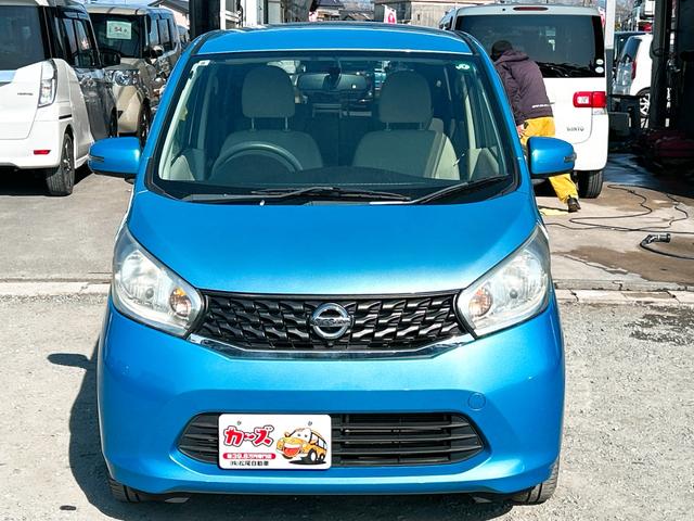 デイズ Ｘ　ＥＴＣ　全周囲カメラ　スマートキー　アイドリングストップ　電動格納ミラー　ベンチシート　ＣＶＴ　盗難防止システム　ＡＢＳ　ミュージックプレイヤー接続可　衝突安全ボディ　エアコン　パワーステアリング（13枚目）