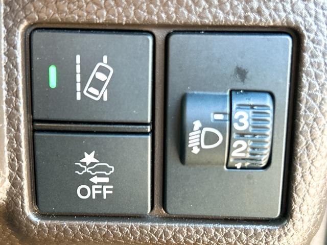 �J���������������m���ĎԐ������t�߂𑖍s����悤�A�Ԑ��ێ����x�����郌�[���A�V�X�g�I