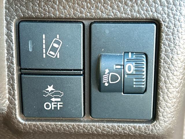 �J���������������m���ĎԐ������t�߂𑖍s����悤�A�Ԑ��ێ����x�����郌�[���A�V�X�g�I