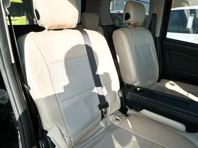 セレナ ハイウェイスター　Ｓ－ハイブリッド　ドライブレコーダー　ＥＴＣ　バックカメラ　オートクルーズコントロール　両側スライド・片側電動　スマートキー　アイドリングストップ　電動格納ミラー　３列シート　ＣＶＴ　アルミホイール（26枚目）