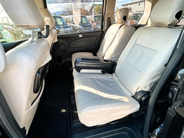 セレナ ハイウェイスター　Ｓ－ハイブリッド　ドライブレコーダー　ＥＴＣ　バックカメラ　オートクルーズコントロール　両側スライド・片側電動　スマートキー　アイドリングストップ　電動格納ミラー　３列シート　ＣＶＴ　アルミホイール（33枚目）