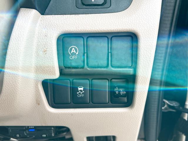 �w�A�C�h�����O�X�g�b�v�x�N���}����Ԃ���Ǝ����I�ɃG���W�����~���A���ʂȔR�������r�o�K�X��}���܂��B�f�����G���W�����Ďn��������ȂǁA�h���C�o�[�̊��o�ƃY���̂Ȃ����R�Ȑ����ڎw���Ă��܂��B