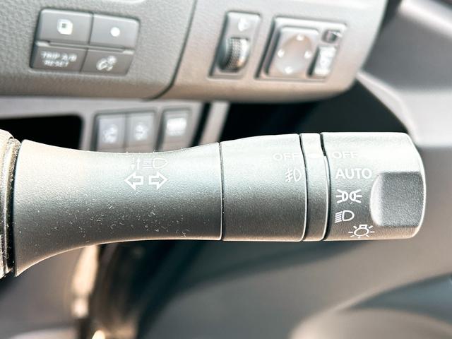 セレナ ハイウェイスターＧ　Ｓ－ハイブリッド　ＥＴＣ　バックカメラ　ナビ　ＴＶ　オートクルーズコントロール　両側電動スライドドア　オートライト　スマートキー　後席モニター　ＣＶＴ　アルミホイール　盗難防止システム　衝突安全ボディ　ＡＢＳ　ＥＳＣ（32枚目）