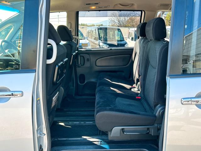 セレナ ２０Ｘ　Ｖセレクション＋セーフティ　Ｓ－ハイブリッド　ＥＴＣ　全周囲カメラ　ナビ　ＴＶ　クリアランスソナー　オートクルーズコントロール　レーンアシスト　衝突被害軽減システム　両側スライドドア　オートライト　スマートキー　アイドリングストップ（39枚目）