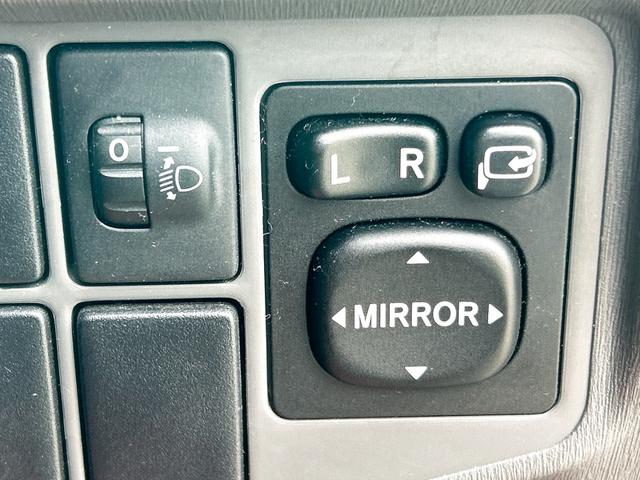 プリウス S ドライブレコーダー ETC バックカメラ ナビ TV アルミホイール オートライト CVT スマートキー 電動格納ミラー 盗難防止システム CD ミュージックプレイヤー接続可 衝突安全ボディ ABS(10枚目)