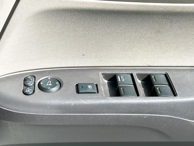 Ｎ－ＯＮＥ Ｇ　ナビ　スマートキー　アイドリングストップ　電動格納ミラー　ベンチシート　ＣＶＴ　盗難防止システム　ＡＢＳ　ＥＳＣ　Ｂｌｕｅｔｏｏｔｈ　衝突安全ボディ　エアコン　パワーステアリング　パワーウィンドウ（9枚目）