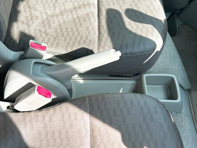 ＮＶ１００クリッパーバン ＤＸ　ＭＴ　ＥＴＣ　ナビ　ＴＶ　バックカメラ　両側スライドドア　キーレスエントリー　オートライト　アルミホイール　ＥＳＣ　エアコン　パワーステアリング　パワーウィンドウ　運転席エアバッグ（33枚目）