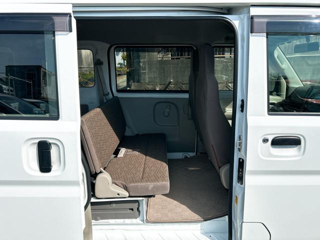 ＮＶ１００クリッパーバン ＤＸ　ＭＴ　ＥＴＣ　ナビ　ＴＶ　バックカメラ　両側スライドドア　キーレスエントリー　オートライト　アルミホイール　ＥＳＣ　エアコン　パワーステアリング　パワーウィンドウ　運転席エアバッグ（43枚目）