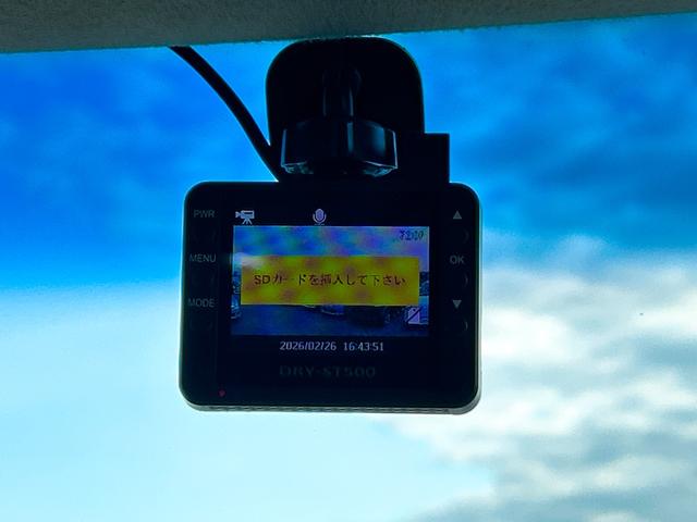 �h���C�u���R�[�_�[������f���Ɖ������L�^���Ă����h���C�u���R�[�_�[�́A���̂̍ۂɊm���ȏ؋��\�͂𔭊����Ă���܂��B