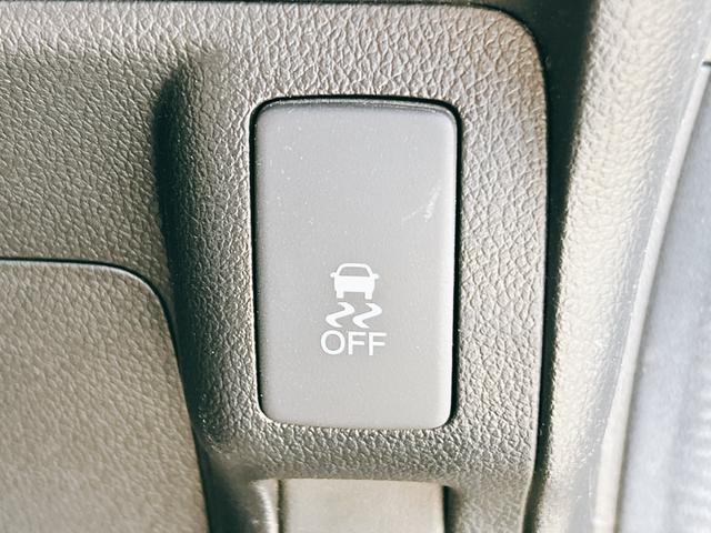 Ｎ－ＢＯＸ Ｇ　ターボＳＳパッケージ　バックカメラ　両側電動スライドドア　ナビ　ＴＶ　オートクルーズコントロール　オートライト　ＨＩＤ　スマートキー　アイドリングストップ　電動格納ミラー　ベンチシート　ＣＶＴ　盗難防止システム　ＡＢＳ（9枚目）