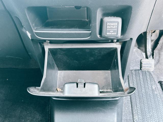 Ｎ－ＢＯＸ Ｇ　ターボＳＳパッケージ　バックカメラ　両側電動スライドドア　ナビ　ＴＶ　オートクルーズコントロール　オートライト　ＨＩＤ　スマートキー　アイドリングストップ　電動格納ミラー　ベンチシート　ＣＶＴ　盗難防止システム　ＡＢＳ（10枚目）