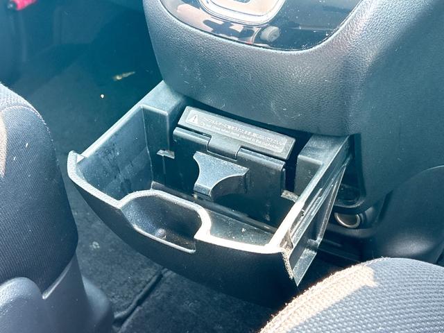 セレナ ハイウェイスター S-ハイブリッド ETC オートクルーズコントロール 両側電動スライドドア オートライト スマートキー アイドリングストップ 電動格納ミラー 後席モニター CVT アルミホイール 盗難防止システム 衝突安全ボディ(24枚目)