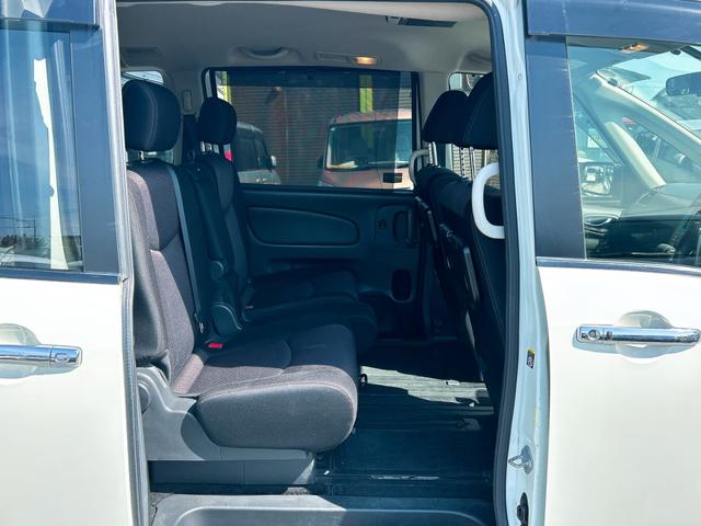 セレナ ハイウェイスター S-ハイブリッド ETC オートクルーズコントロール 両側電動スライドドア オートライト スマートキー アイドリングストップ 電動格納ミラー 後席モニター CVT アルミホイール 盗難防止システム 衝突安全ボディ(39枚目)