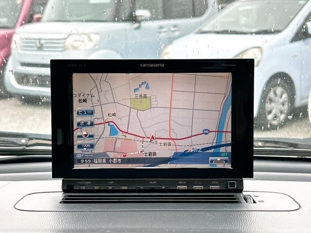 �i�r�t�������s��h���C�u���y�����ЂƎ��I���߂Ă̓��ł��������ƂȂ��G�X�R�[�g���Ă���܂��B