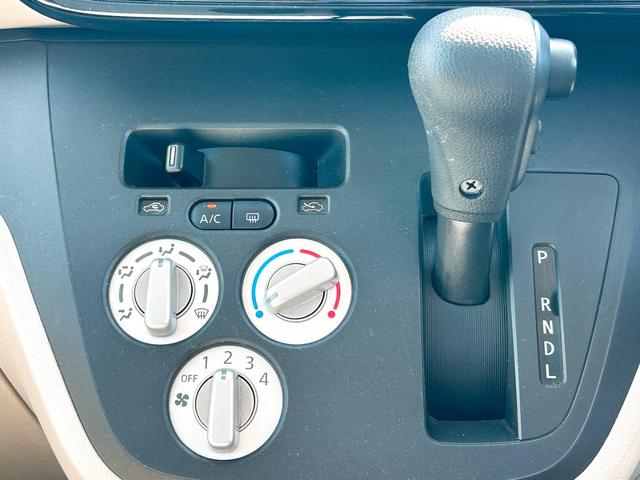 ���i�����ގ��ɕK�����삷�郌�o�[�ł��B����̂��₷�����̂ɂȂ��Ă��܂��B���Ј�x�̊����Ă��������B