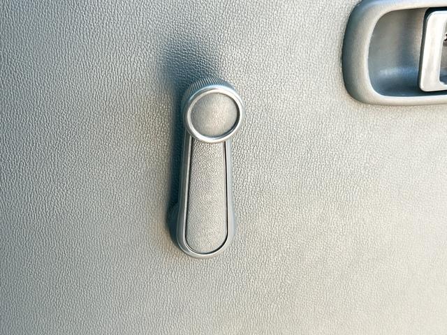 ピクシスバン スペシャル　軽バン　ＭＴ　両側スライドドア　エアコン　パワーステアリング　運転席エアバッグ　助手席エアバッグ（11枚目）