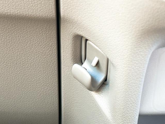 Ｎ－ＢＯＸ Ｇ　両側スライドドア　スマートキー　アイドリングストップ　電動格納ミラー　ベンチシート　ＣＶＴ　盗難防止システム　ＡＢＳ　ＥＳＣ　ＣＤ　衝突安全ボディ　エアコン　パワーステアリング　パワーウィンドウ（11枚目）