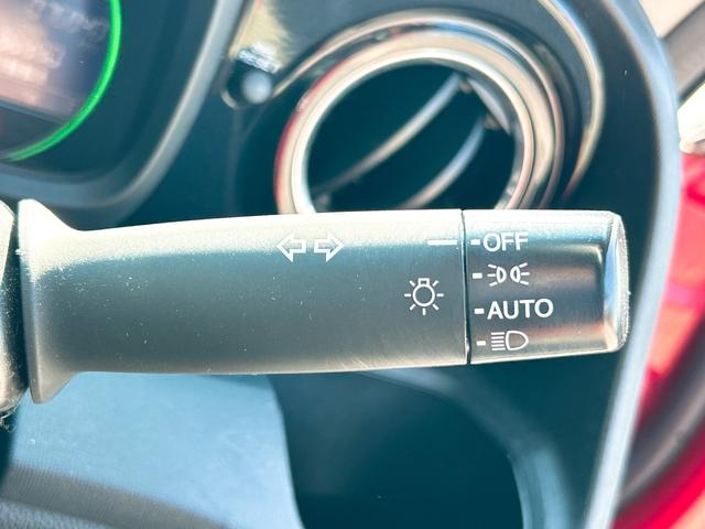 Ｎ－ＯＮＥ Ｇ・Ｌパッケージ　ナビ　オートライト　ＨＩＤ　スマートキー　アイドリングストップ　電動格納ミラー　ベンチシート　ＣＶＴ　盗難防止システム　ＡＢＳ　ＥＳＣ　衝突安全ボディ　エアコン　パワーステアリング　パワーウィンドウ（9枚目）