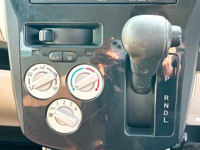 ���i�����ގ��ɕK�����삷�郌�o�[�ł��B����̂��₷�����̂ɂȂ��Ă��܂��B���Ј�x�̊����Ă��������B