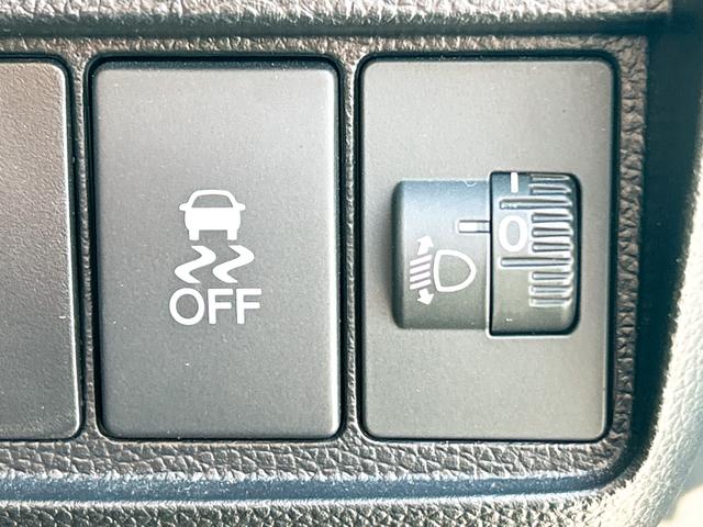 Ｎ－ＯＮＥ Ｇ　スマートキー　アイドリングストップ　電動格納ミラー　ベンチシート　ＣＶＴ　盗難防止システム　ＡＢＳ　ＥＳＣ　ＣＤ　ミュージックプレイヤー接続可　衝突安全ボディ　エアコン　パワーステアリング（7枚目）