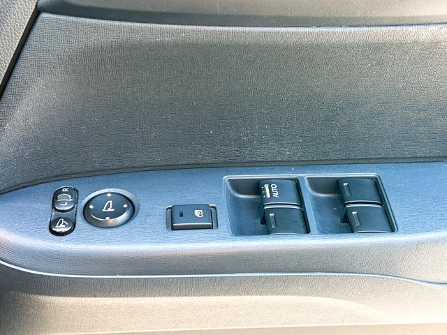 Ｎ－ＯＮＥ Ｇ　スマートキー　アイドリングストップ　電動格納ミラー　ベンチシート　ＣＶＴ　盗難防止システム　ＡＢＳ　ＥＳＣ　ＣＤ　ミュージックプレイヤー接続可　衝突安全ボディ　エアコン　パワーステアリング（8枚目）