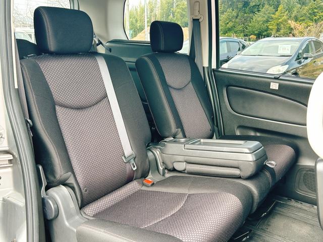 セレナ ハイウェイスター　Ｓ－ハイブリッド　ドライブレコーダー　ＥＴＣ　バックカメラ　ナビ　ＴＶ　オートクルーズコントロール　両側スライド・片側電動　スマートキー　電動格納ミラー　３列シート　ＣＶＴ　アルミホイール　ミュージックプレイヤー接続可（11枚目）