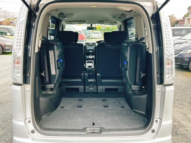 セレナ ハイウェイスター　Ｓ－ハイブリッド　ドライブレコーダー　ＥＴＣ　バックカメラ　ナビ　ＴＶ　オートクルーズコントロール　両側スライド・片側電動　スマートキー　電動格納ミラー　３列シート　ＣＶＴ　アルミホイール　ミュージックプレイヤー接続可（20枚目）