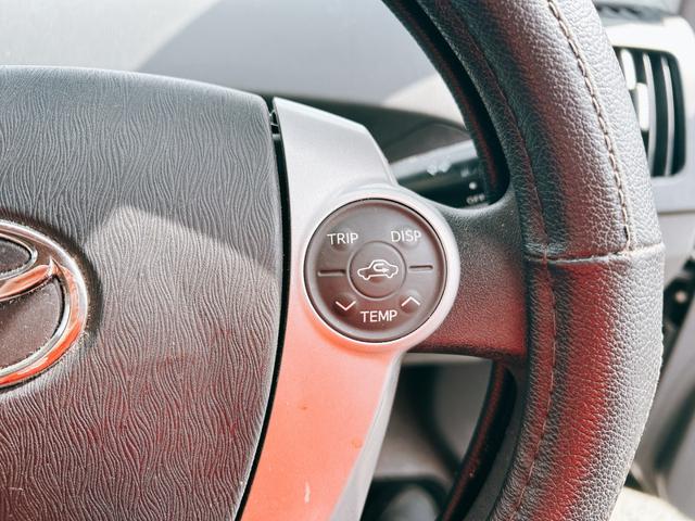 プリウス Ｌ　ＥＴＣ　バックカメラ　アルミホイール　ＣＶＴ　スマートキー　電動格納ミラー　盗難防止システム　ＣＤ　Ｂｌｕｅｔｏｏｔｈ　衝突安全ボディ　ＡＢＳ　ＥＳＣ　エアコン　パワーステアリング　パワーウィンドウ（42枚目）