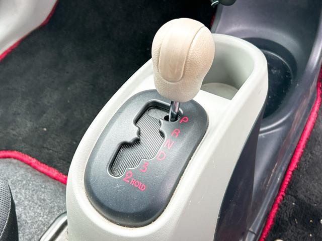 ���i�����ގ��ɕK�����삷�郌�o�[�ł��B����̂��₷�����̂ɂȂ��Ă��܂��B���Ј�x�̊����Ă��������B