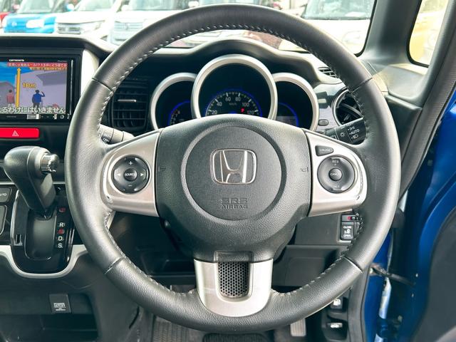 N-BOXカスタム G・ターボLパッケージ バックカメラ 両側電動スライドドア ナビ TV オートクルーズコントロール 衝突被害軽減システム オートライト HID スマートキー アイドリングストップ 電動格納ミラー ベンチシート CVT(3枚目)