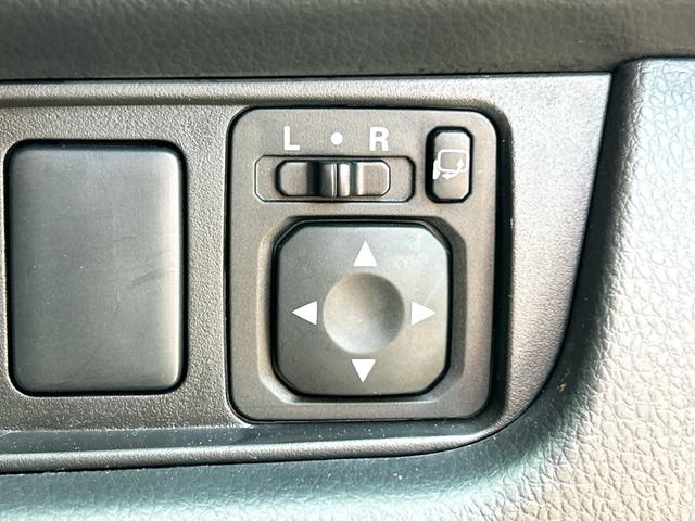 ｅＫカスタム Ｇ　バックカメラ　ナビ　ＴＶ　ＨＩＤ　スマートキー　アイドリングストップ　電動格納ミラー　ベンチシート　ＣＶＴ　盗難防止システム　ＡＢＳ　ＣＤ　ＤＶＤ再生　ＵＳＢ　ミュージックプレイヤー接続可（6枚目）