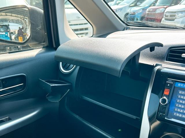 ｅＫカスタム Ｇ　バックカメラ　ナビ　ＴＶ　ＨＩＤ　スマートキー　アイドリングストップ　電動格納ミラー　ベンチシート　ＣＶＴ　盗難防止システム　ＡＢＳ　ＣＤ　ＤＶＤ再生　ＵＳＢ　ミュージックプレイヤー接続可（11枚目）