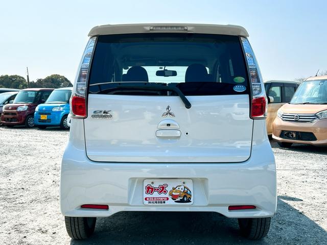 ｅＫカスタム Ｇ　バックカメラ　ナビ　ＴＶ　ＨＩＤ　スマートキー　アイドリングストップ　電動格納ミラー　ベンチシート　ＣＶＴ　盗難防止システム　ＡＢＳ　ＣＤ　ＤＶＤ再生　ＵＳＢ　ミュージックプレイヤー接続可（17枚目）