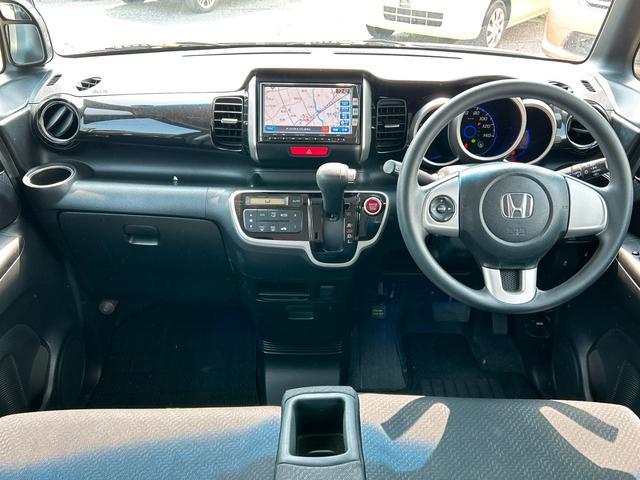 N-BOXカスタム G・Lパッケージ ETC バックカメラ 両側スライド・片側電動 ナビ TV オートライト HID スマートキー アイドリングストップ 電動格納ミラー ベンチシート CVT 盗難防止システム ABS ESC CD USB(2枚目)