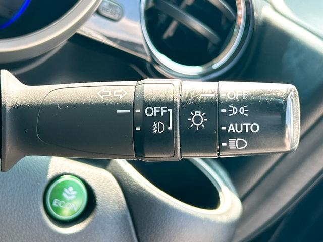 N-BOXカスタム G・Lパッケージ ETC バックカメラ 両側スライド・片側電動 ナビ TV オートライト HID スマートキー アイドリングストップ 電動格納ミラー ベンチシート CVT 盗難防止システム ABS ESC CD USB(11枚目)