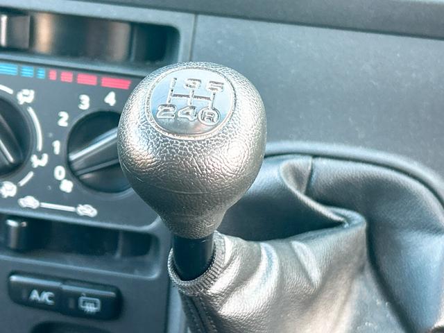 ���i�����ގ��ɕK�����삷�郌�o�[�ł��B����̂��₷�����̂ɂȂ��Ă��܂��B���Ј�x�̊����Ă��������B