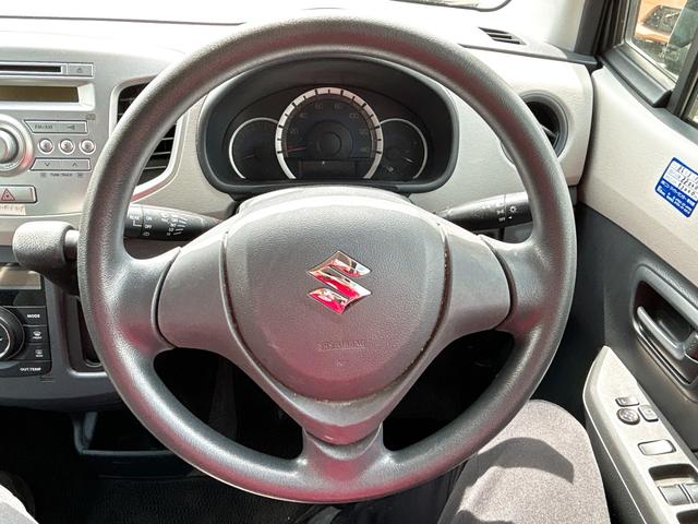 ワゴンＲ ＦＸ　衝突被害軽減システム　キーレスエントリー　アイドリングストップ　電動格納ミラー　シートヒーター　ベンチシート　ＣＶＴ　盗難防止システム　ＡＢＳ　ＥＳＣ　ＣＤ　ミュージックプレイヤー接続可（3枚目）