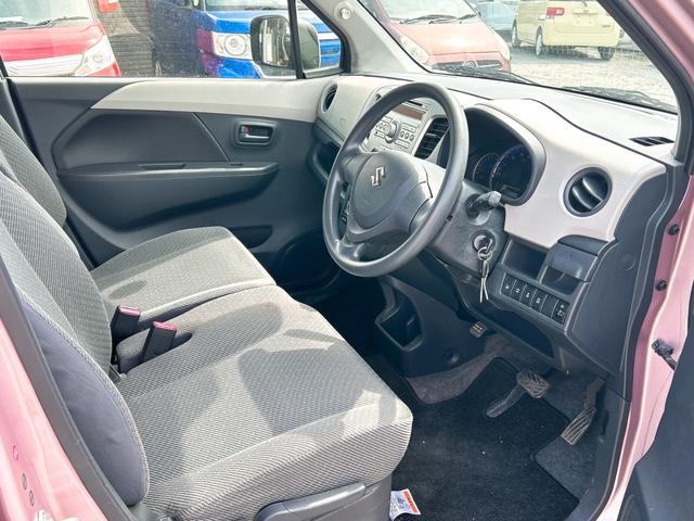 ワゴンＲ ＦＸ　衝突被害軽減システム　キーレスエントリー　アイドリングストップ　電動格納ミラー　シートヒーター　ベンチシート　ＣＶＴ　盗難防止システム　ＡＢＳ　ＥＳＣ　ＣＤ　ミュージックプレイヤー接続可（8枚目）