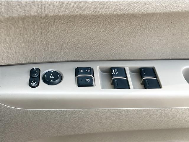 Ｎ－ＢＯＸ Ｇ・Ｌパッケージ　両側スライド・片側電動　ナビ　ＴＶ　スマートキー　アイドリングストップ　電動格納ミラー　ベンチシート　ＣＶＴ　盗難防止システム　ＡＢＳ　ＥＳＣ　ＣＤ　ＵＳＢ　衝突安全ボディ　エアコン（13枚目）