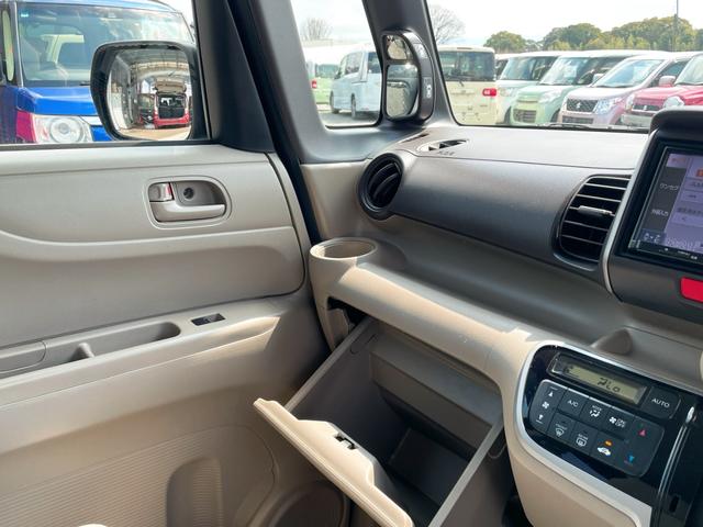 Ｎ－ＢＯＸ Ｇ・Ｌパッケージ　両側スライド・片側電動　ナビ　ＴＶ　スマートキー　アイドリングストップ　電動格納ミラー　ベンチシート　ＣＶＴ　盗難防止システム　ＡＢＳ　ＥＳＣ　ＣＤ　ＵＳＢ　衝突安全ボディ　エアコン（14枚目）