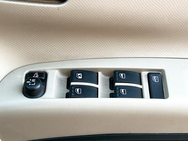 タントエグゼ Ｘ　スマートキー　アイドリングストップ　電動格納ミラー　ＣＶＴ　盗難防止システム　ＡＢＳ　ＣＤ　ミュージックプレイヤー接続可　アルミホイール　衝突安全ボディ　エアコン　パワーステアリング　パワーウィンドウ（9枚目）