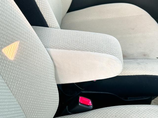 タントエグゼ Ｘ　スマートキー　アイドリングストップ　電動格納ミラー　ＣＶＴ　盗難防止システム　ＡＢＳ　ＣＤ　ミュージックプレイヤー接続可　アルミホイール　衝突安全ボディ　エアコン　パワーステアリング　パワーウィンドウ（31枚目）