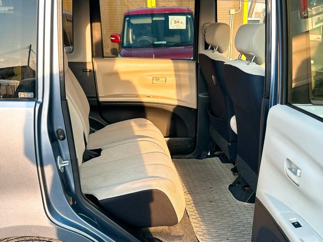 タントエグゼ Ｘ　スマートキー　アイドリングストップ　電動格納ミラー　ＣＶＴ　盗難防止システム　ＡＢＳ　ＣＤ　ミュージックプレイヤー接続可　アルミホイール　衝突安全ボディ　エアコン　パワーステアリング　パワーウィンドウ（33枚目）