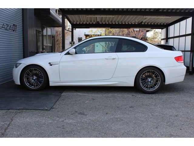 M3クーペ DCT Mドライブパッケージ 黒革 カーボンルーフ 純正ナビ フルセグ バックカメラ メモリー機能付きパワーシート シートヒーター クルーズコントロール クリアランスソナー ETC(5枚目)