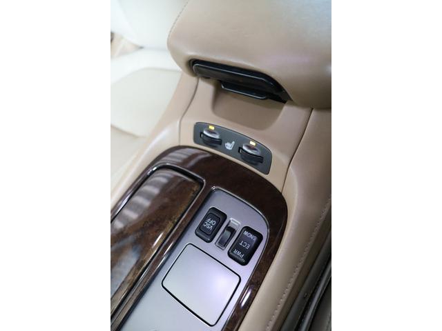 ＳＣ４３０ 　アーティシャンスピリッツ、エアロ（Ｆ／Ｓ）、フェンダー　ＷＡＬＤ２０インチアルミホイール　社外マフラー　車高調　社外ナビ　ＴＶ　バックカメラ　ＥＴＣ　キーレス（16枚目）
