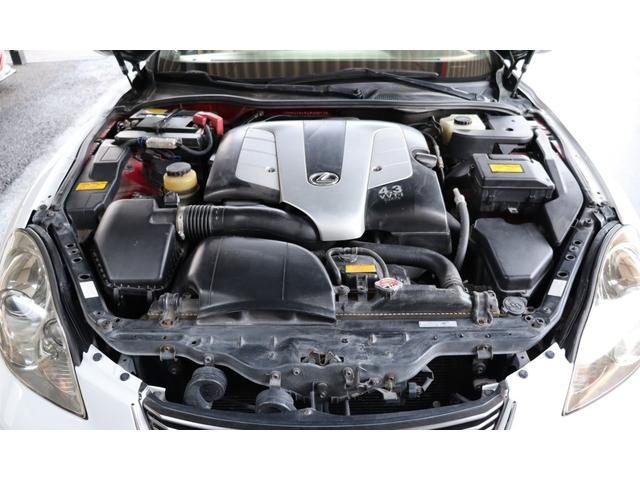 ＳＣ４３０ 　アーティシャンスピリッツ、エアロ（Ｆ／Ｓ）、フェンダー　ＷＡＬＤ２０インチアルミホイール　社外マフラー　車高調　社外ナビ　ＴＶ　バックカメラ　ＥＴＣ　キーレス（17枚目）