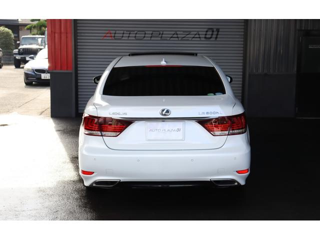 ＬＳ ＬＳ６００ｈＬ　エグゼクティブパッケージ　Ｆモデリスタエアロ　サンルーフ　マークレビンソン　リアエンターテイメント　セミアニリン本革　エアシート　後席リラクゼーション　ＦＲプリクラッシュセーフティー　ＬＫＡ　ＢＳＭ　パワートランク（3枚目）