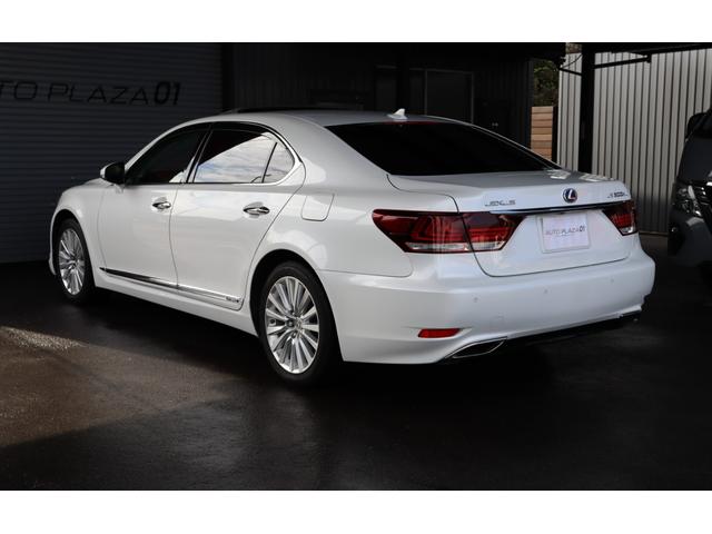 ＬＳ ＬＳ６００ｈＬ　エグゼクティブパッケージ　Ｆモデリスタエアロ　サンルーフ　マークレビンソン　リアエンターテイメント　セミアニリン本革　エアシート　後席リラクゼーション　ＦＲプリクラッシュセーフティー　ＬＫＡ　ＢＳＭ　パワートランク（8枚目）