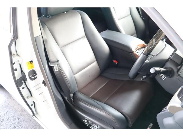 ＬＳ ＬＳ６００ｈＬ　エグゼクティブパッケージ　Ｆモデリスタエアロ　サンルーフ　マークレビンソン　リアエンターテイメント　セミアニリン本革　エアシート　後席リラクゼーション　ＦＲプリクラッシュセーフティー　ＬＫＡ　ＢＳＭ　パワートランク（11枚目）