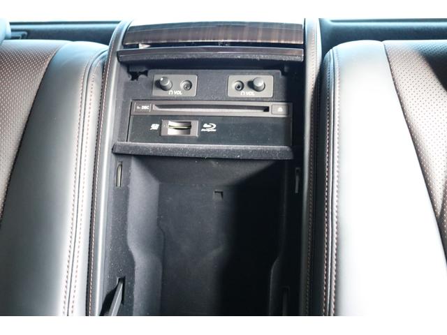 ＬＳ ＬＳ６００ｈＬ　エグゼクティブパッケージ　Ｆモデリスタエアロ　サンルーフ　マークレビンソン　リアエンターテイメント　セミアニリン本革　エアシート　後席リラクゼーション　ＦＲプリクラッシュセーフティー　ＬＫＡ　ＢＳＭ　パワートランク（17枚目）